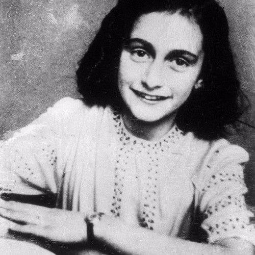 Stream Le Journal d'Anne Frank - 20 juin 1942 - partie 1 by Poète Verni ...