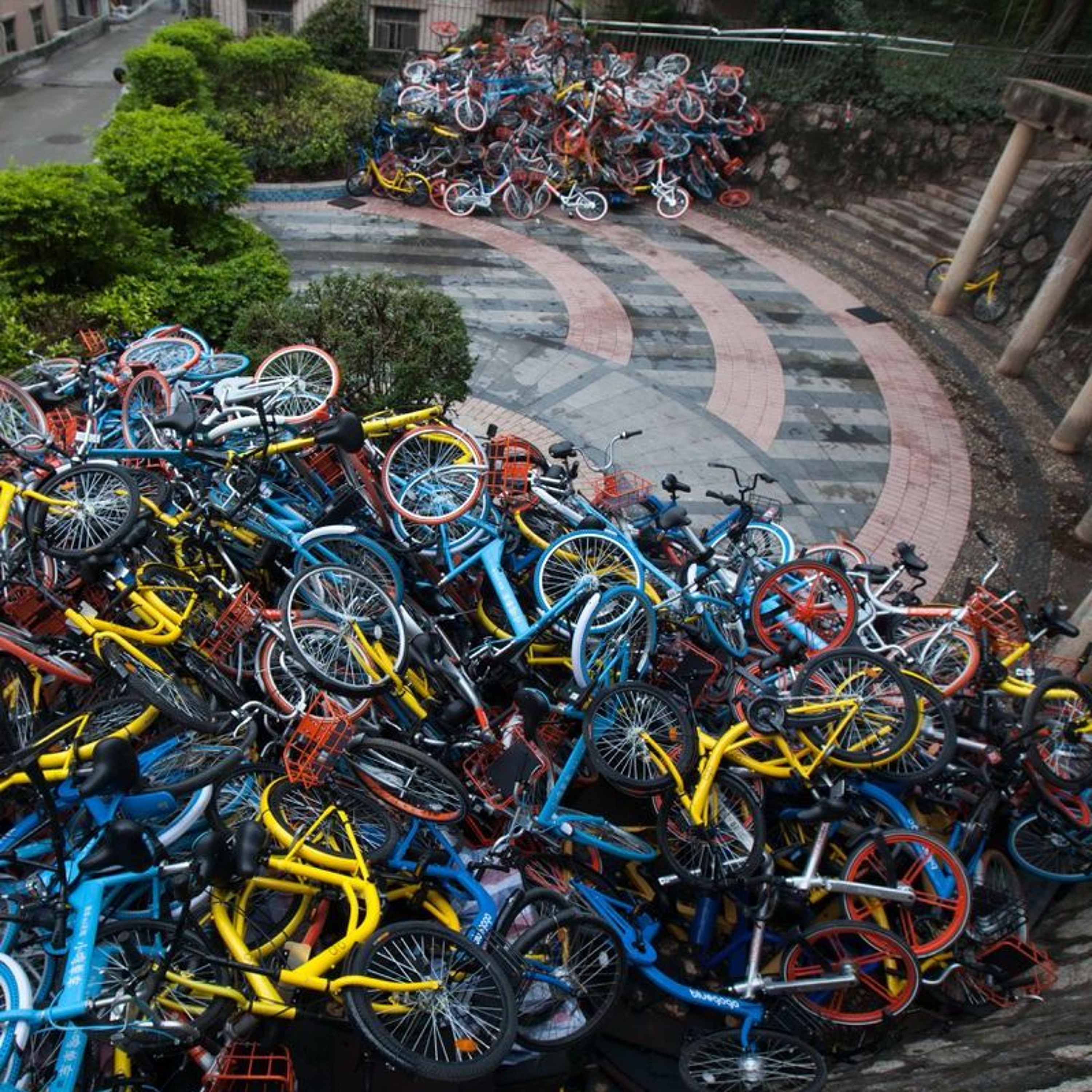 Quirky: Building a wall of bicycles thumbnail
