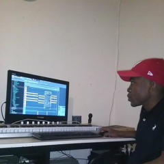 Junior Taurus Ft Lady Zamar - Run Away (Rodney's Avenue Deep Mix)