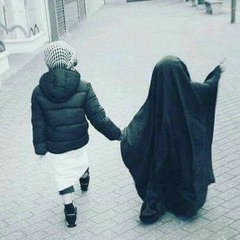 كلانا ضل موطنه ولاقى في الأنا وطنا ..~❤