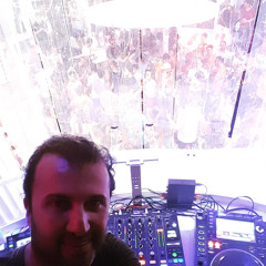 Live #Techhouse #Techno mix from #EsParadis #Ibiza #Shahrooz