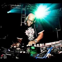 Carl Cox playing "Night Flight-Shake It Up" Live from Sydney New Years Eve 1999