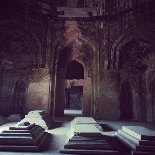 Stuart Chatwood - Lost In The Crypts