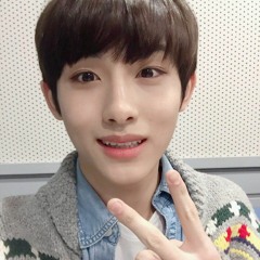 170321 샤워하며 노래 많이 부르는 윈윈