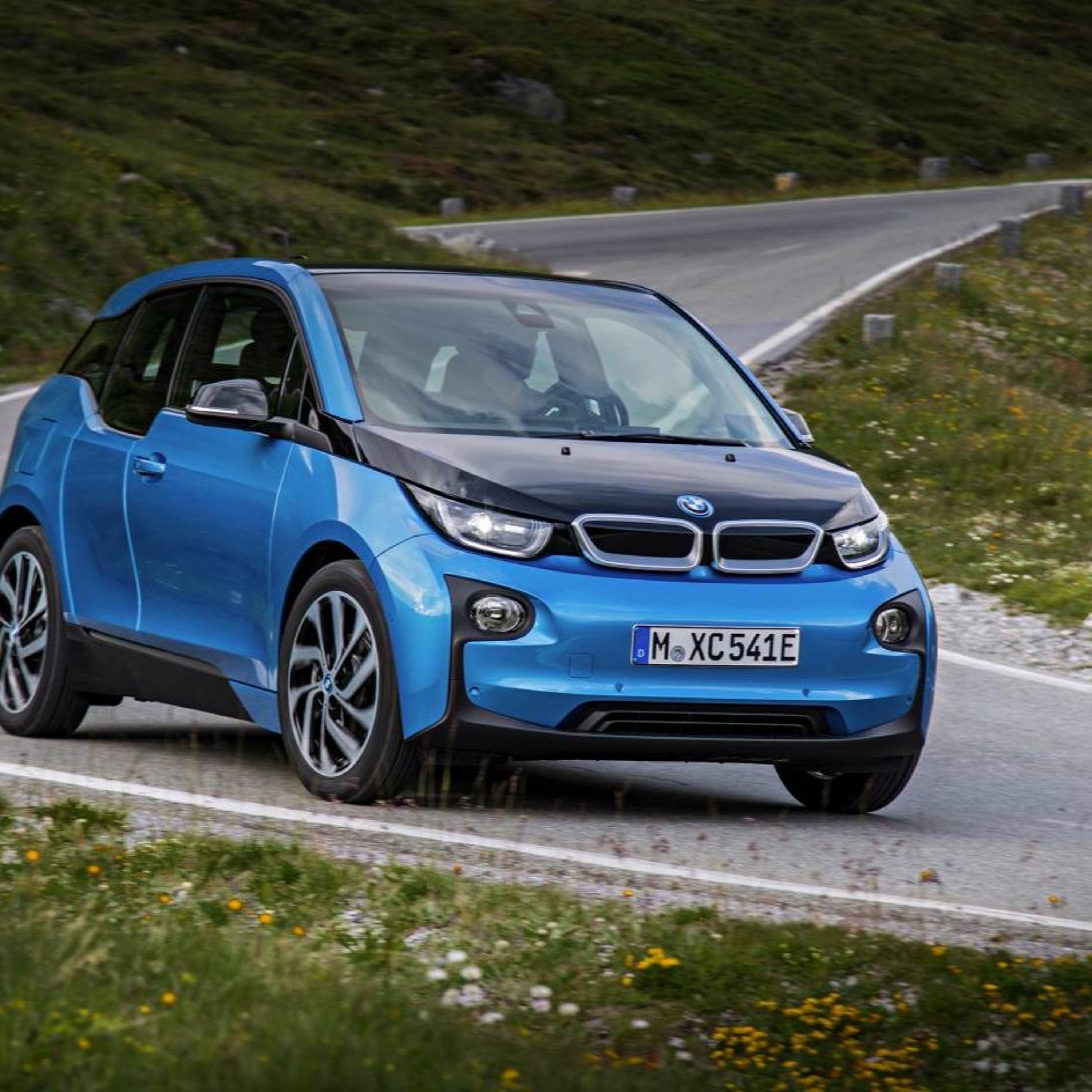BMW and electric vehicles thumbnail