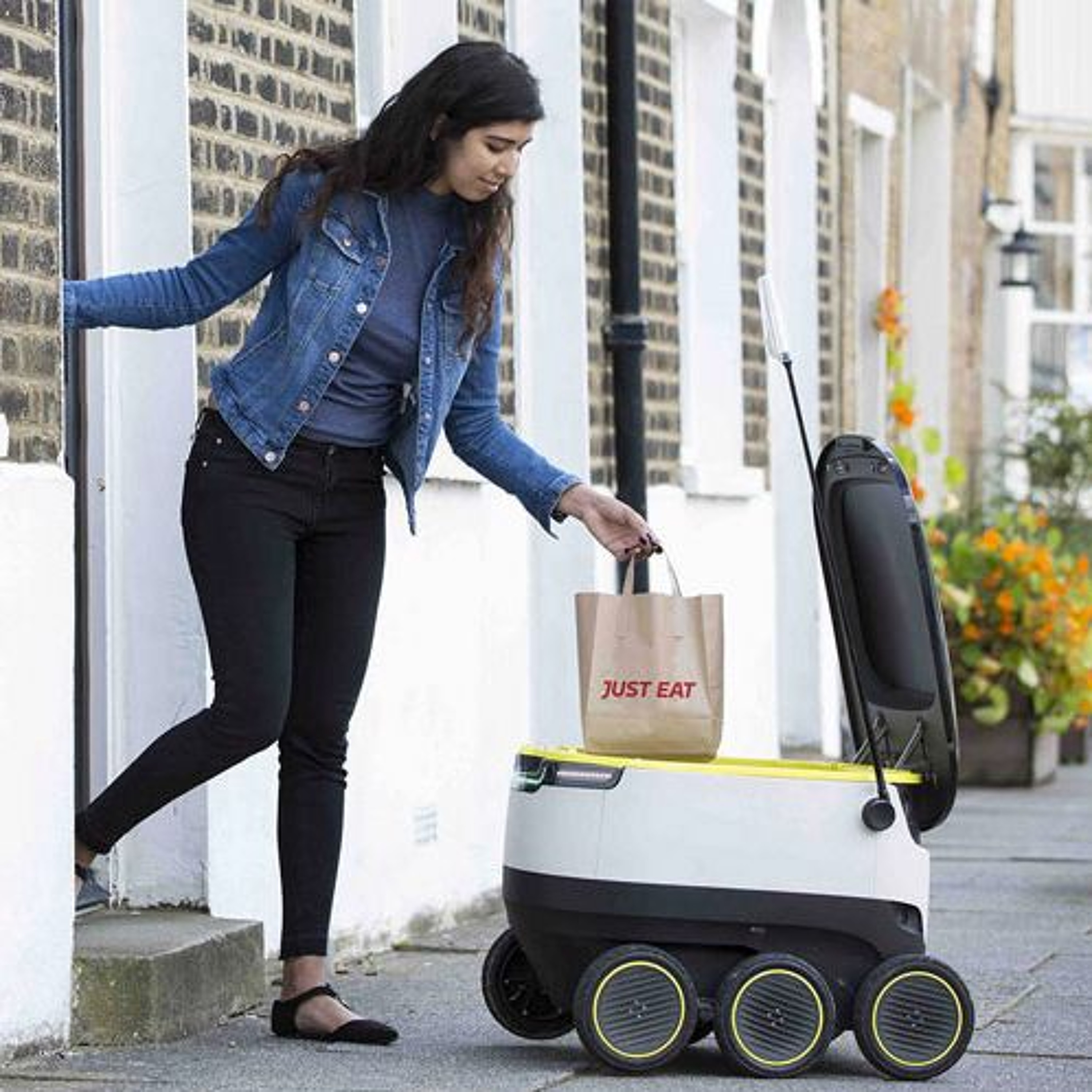 Quirky: Robot freight deliveries thumbnail