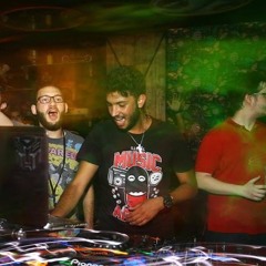 scratching some shits