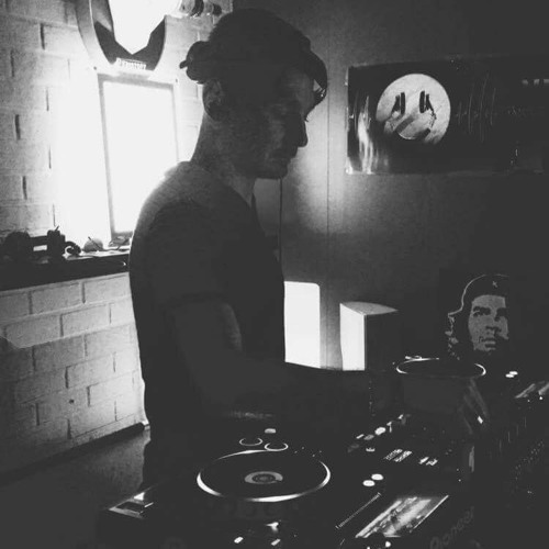Jeudrezik 07 July 2017 @ Manfred's Café BE.WAV