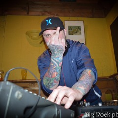 Hardtrance VS Hardstyle - {Dj Lee Benn Mix}