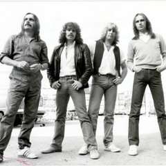 MONTPEMANOLEZ with LUZ on chorus (STATUS QUO Whatever you want)