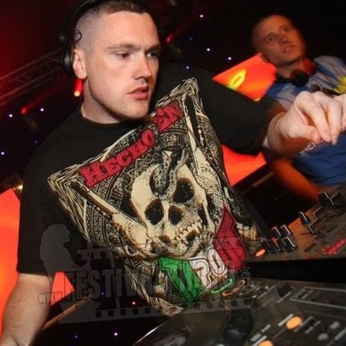 DJ EXTREMIST / STUDIO WARM UP TO THE SUN MEGAMIX / TOXIC SICKNESS / JULY / 2017