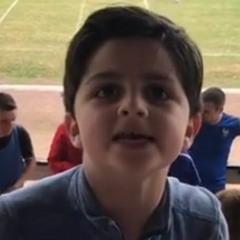 qu'est ce qui est jaune et qui attend ?-#DGC