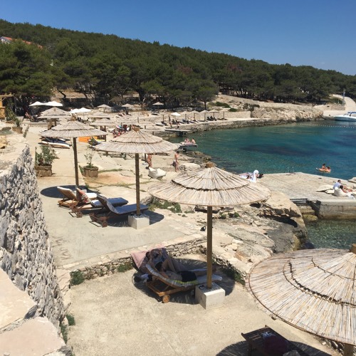 Bill Brewster, Amphitheatre, Obonjan | ELECTRIC ELEPHANT