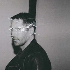 Nine Inch Nails – LESS THAN