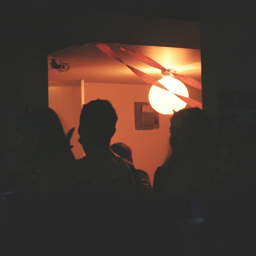 Beshken - Lightning By The Sea