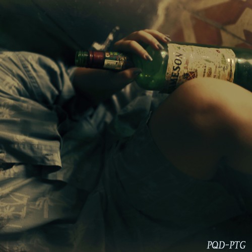 Ôm anh được không ? -Vy