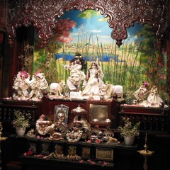 Ramanaji Prabhu Kirtan at Goloka Dhama 31.12.2013