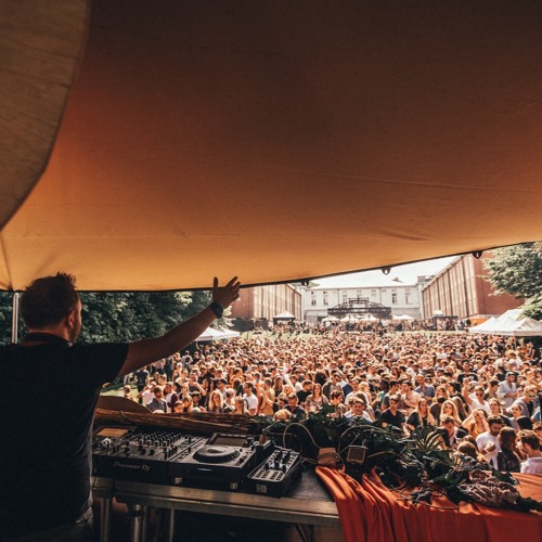 Thomas Moon @ Thé Dansant Préhistoire (Colonial Palace)