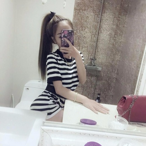 Hai Lúa Tập Múa - Bánh Hẹ