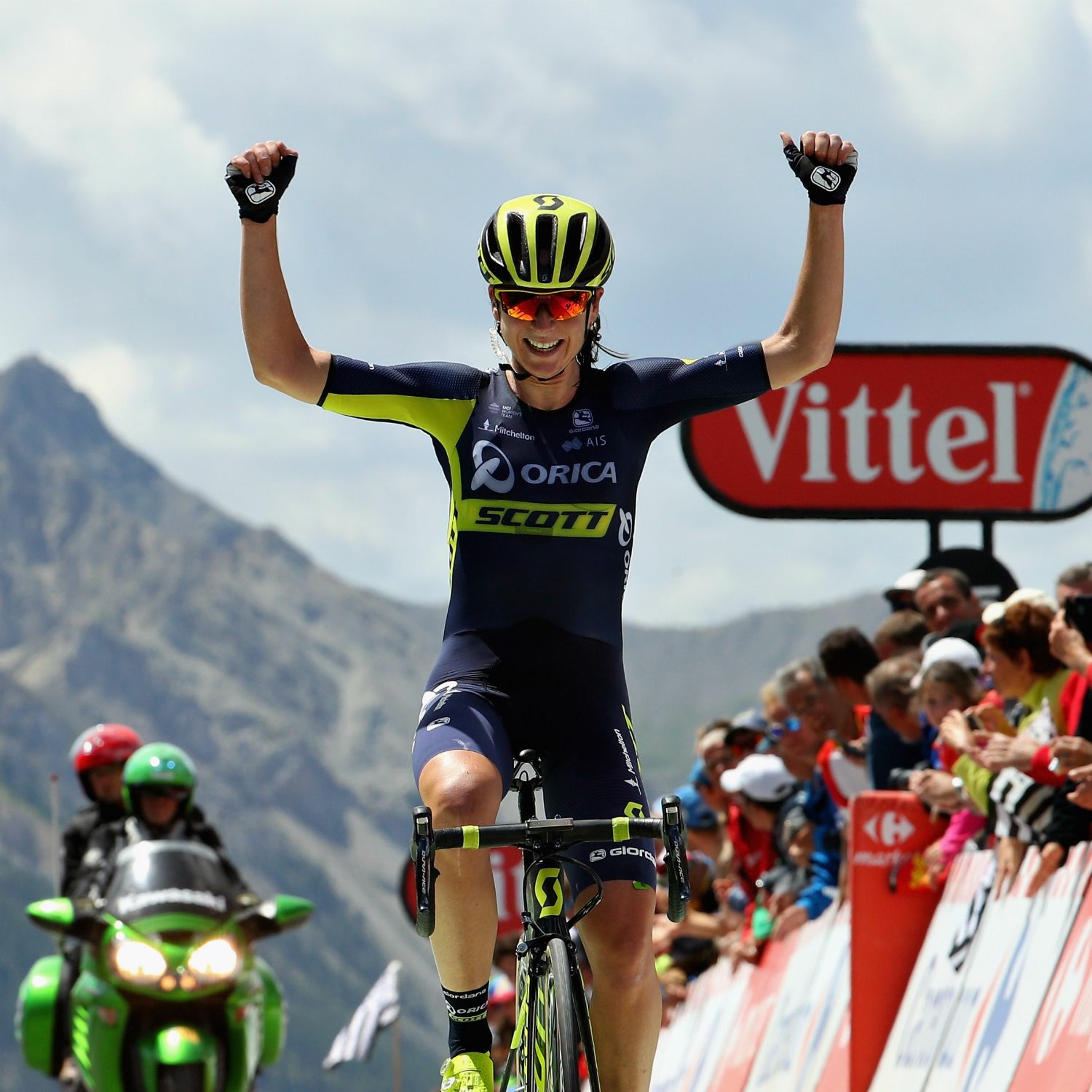 Zwift Tour De France Podcast - Ep 21 - Van Vleuten and Barguil  master Izoard