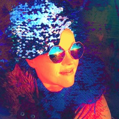Amelia Lackmann - Glitter & Grit (July 2017)