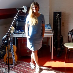 Round & Round - Steffi Dils