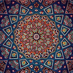 وَقَضَىٰ رَبُّكَ أَلَّا تَعْبُدُوا إِلَّا إِيَّاهُ وَبِالْوَالِدَيْنِ إِحْسَانًا / مصطفى إسماعيل