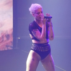 Halsey - Young God LIVE HD (2016) Los Angeles Shrine Expo Hall