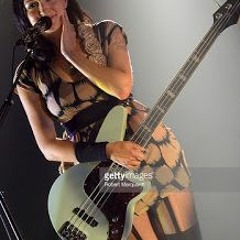 The Game © (featuring the bass guitar)©