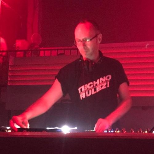 Man at Arms - Illegal Techno Mix #6 (Docklands Festival 2017 Live DJ Mix)