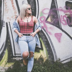 Leonie Voss YOur Song LIVE