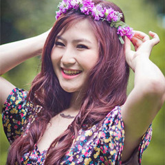 Trang Duoi Chan Minh - Huong Tram