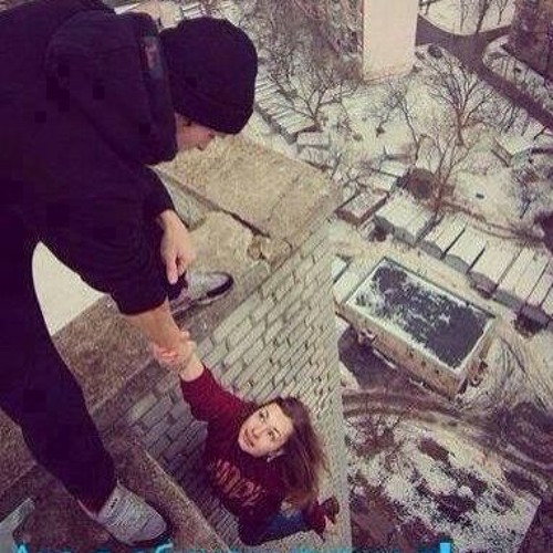 Ъпсурт - Сатира