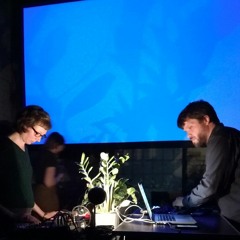 Condensed and falling in separate drops: Live at Spektrum excerpt 1