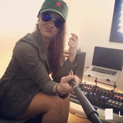 Everybody's Wiggin Around