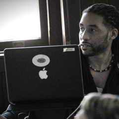 Podcast #2 "When should you quit your 9-5 to pursuit music full-time?