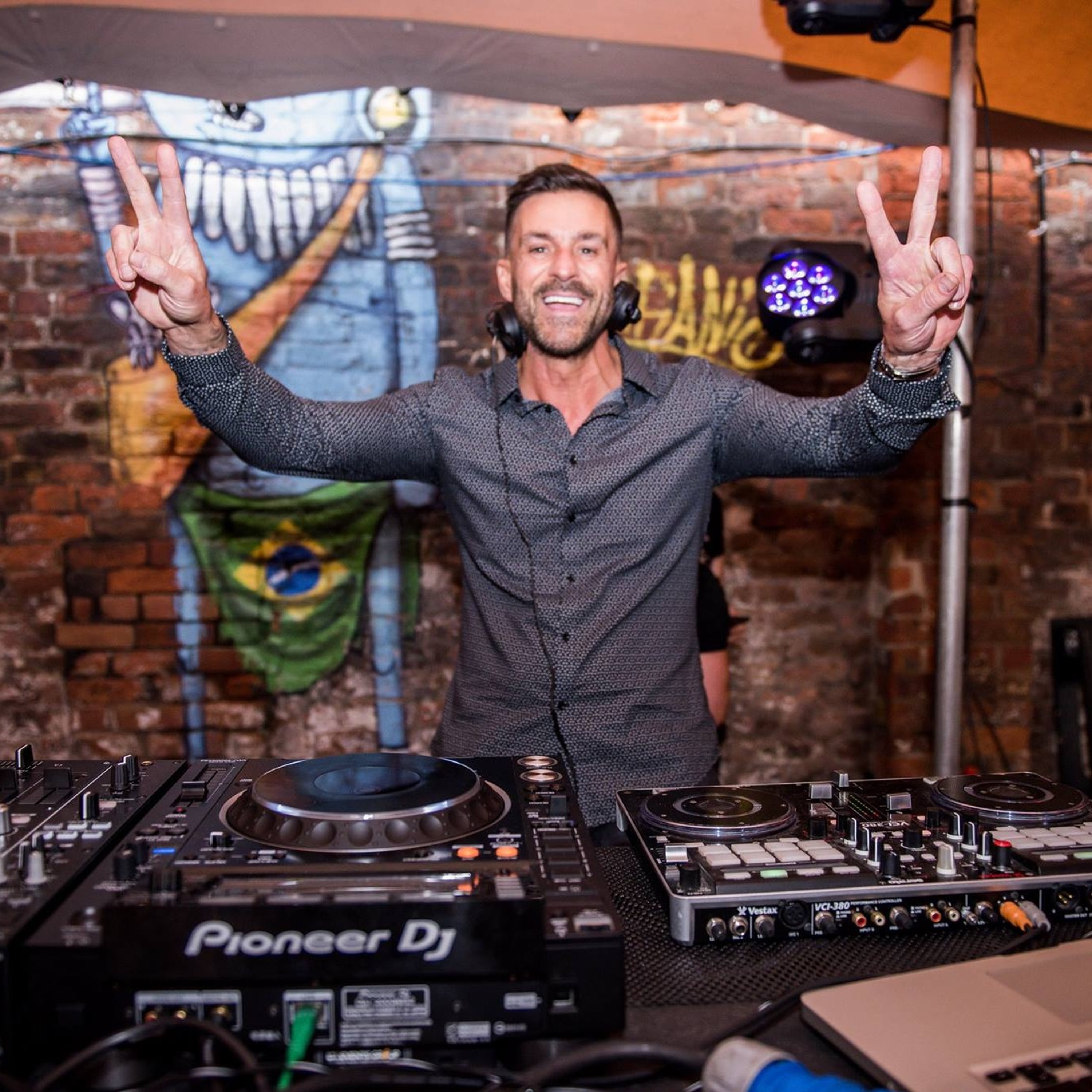 DJLEEBUTLER