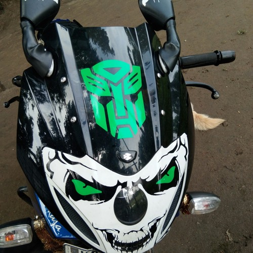 Dj Raja mixes mash-up