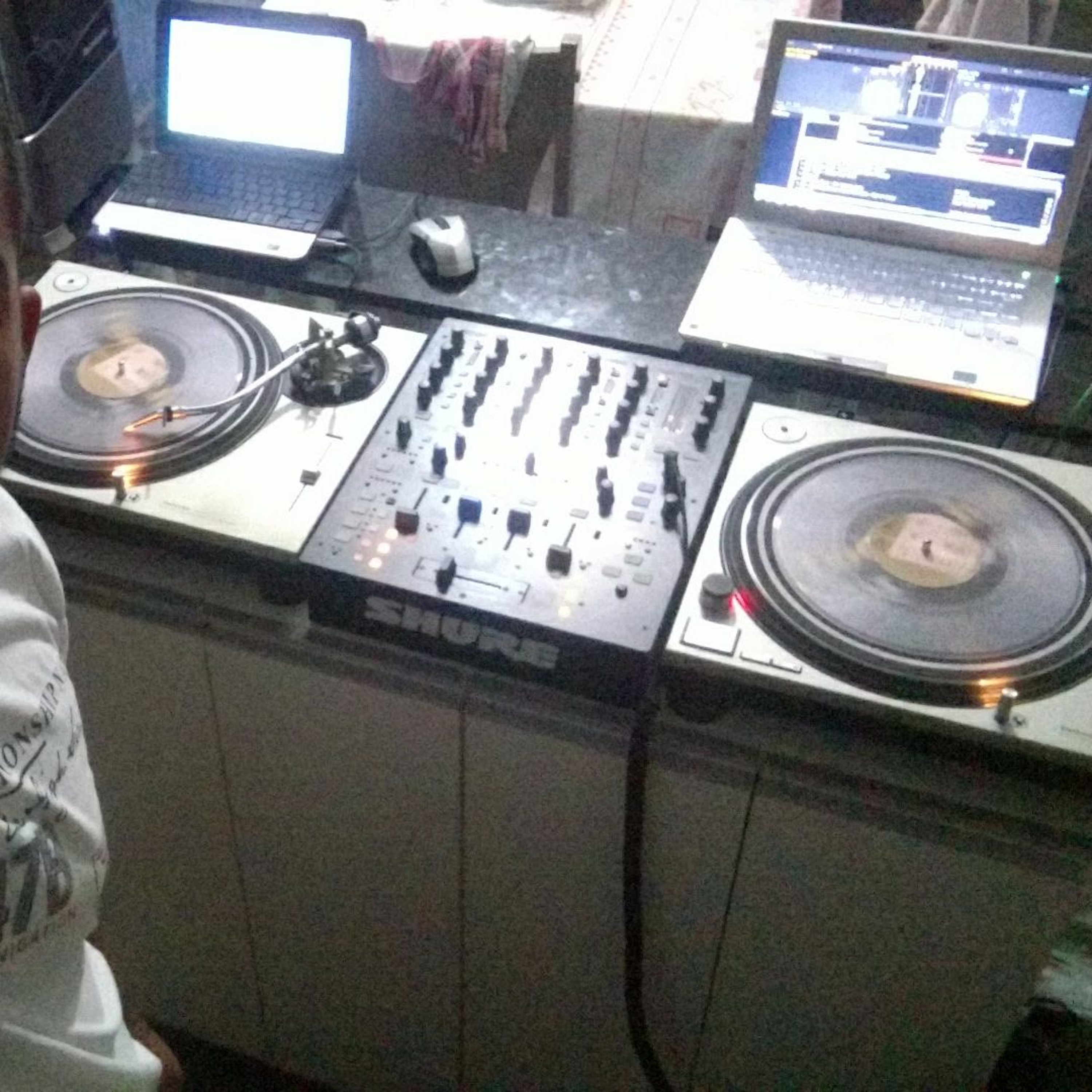 Set Mix  Vinil episode artwork