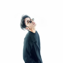 X8 ft. QuanHan - EM