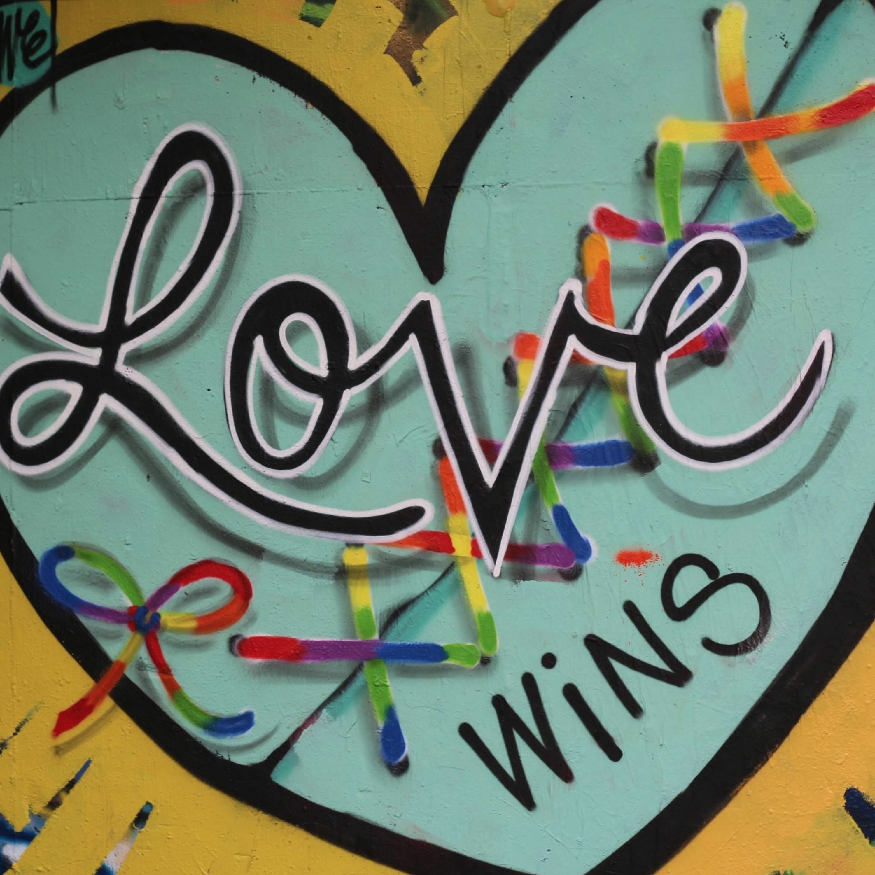 1.10 Happy Endings: Season Finale thumbnail