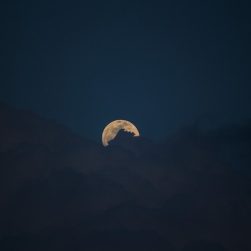 Behind Clouds - moonlight drawn by clouds [ free download ]