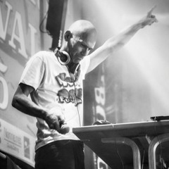 Related tracks: Takorluuisinnaaneq Piumassuserlu