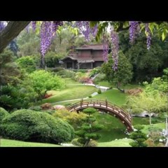 დათუნა სირბილაძე - ჩემს სახლთან პატარა ბაღია