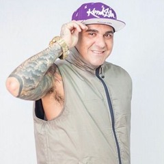 Mc Danilo Boladão - Eu Sou Do Gueto (Penhouse Produções)