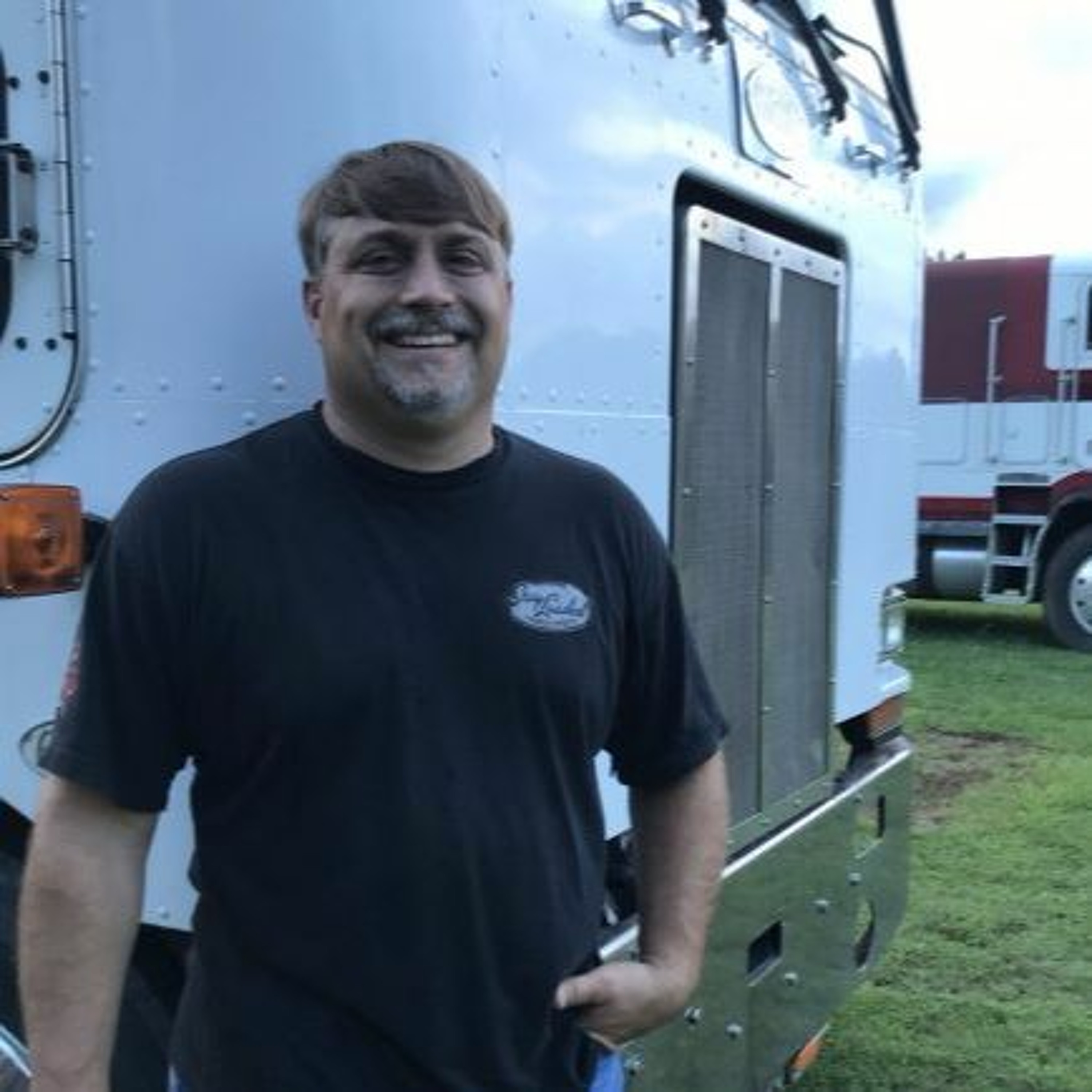 'Country road': Trucking, music, life with Trucker Talent Search finalist Richard Woods thumbnail