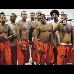 AK - brødre bag tremmer (haha)