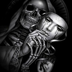 ~ Mystiq~   Nobody righttt... ok ;)