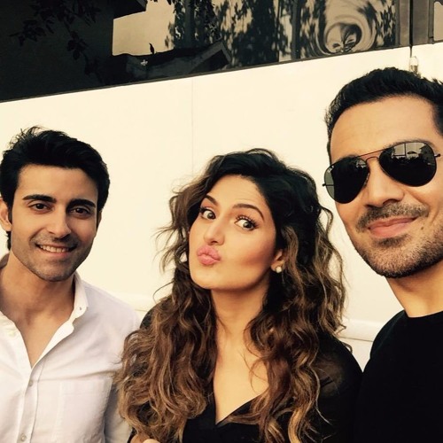 Aksar 2 online online streaming