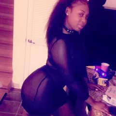 Queen Pin  -  Lud Foe /BAGGIN THAT REMIX